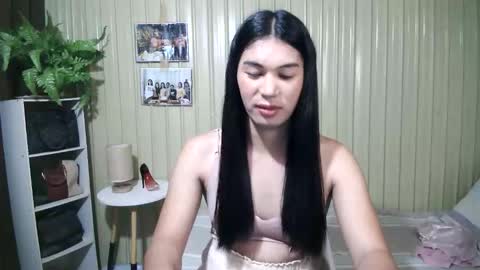 yoursubmissive_larah online show from 04.10.26