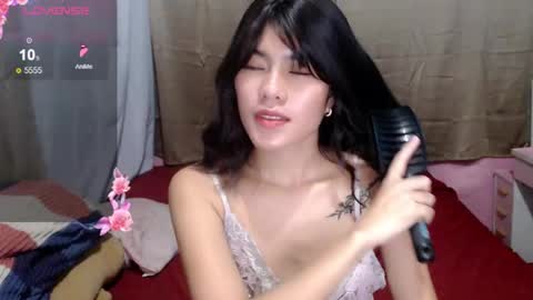 Snapshot of yoursweet_asian20 chatting on 09.25.25 Maddie online show from 09.25.25
