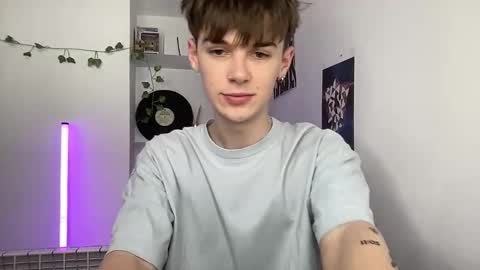 yoursweetyguy online show from 04.17.26