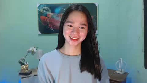 Snapshot of yourtinybunny chatting on 12.22.25 yourtinybunny online show from 12.22.25