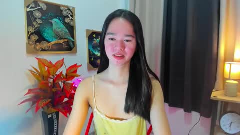 Snapshot of yourtinybunny chatting on 04.14.26 yourtinybunny online show from 04.14.26