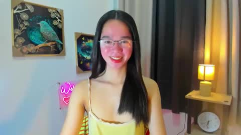 Snapshot of yourtinybunny chatting on 04.29.26 yourtinybunny online show from 04.29.26