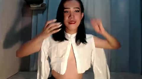 yourwife_material99 online show from 04.05.26