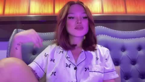 Snapshot of yourwildestdreamgirl chatting on 05.12.26 ANDREA online show from 05.12.26