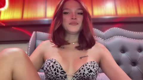 Snapshot of yourwildestdreamgirl chatting on 05.26.26 ANDREA online show from 05.26.26