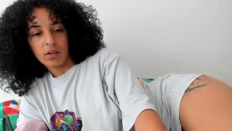 elizabeth  ju   online show from 02.17.25