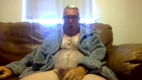 Snapshot of yragbew chatting on 06.28.26 Daddiesgirl online show from 06.28.26