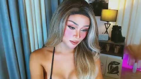 Snapshot of ysabellefox chatting on 07.18.26 ysabellefox online show from 07.18.26
