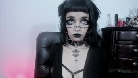 Snapshot of yueeclipsa chatting on 12.14.25 Yue Eclipsa online show from 12.14.25