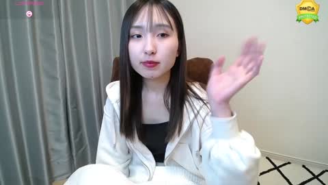 yui_x online show from 01.06.25