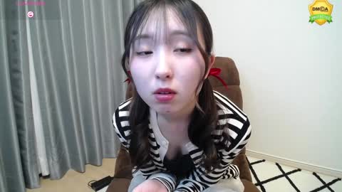 yui_x online show from 01.21.25