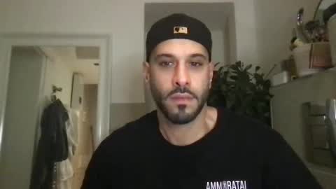 Snapshot of yul53 chatting on 10.05.25 yul53 online show from 10.05.25