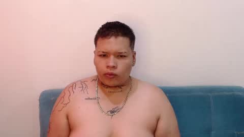 yul and val couple online show from 10.05.25