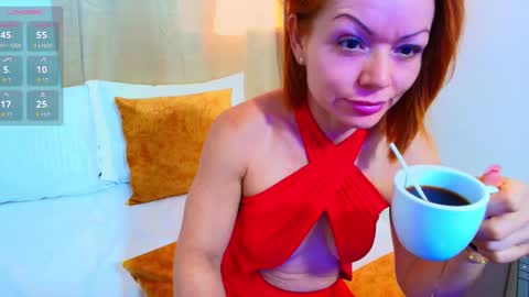 Snapshot of yulina_xue chatting on 09.28.25 Yulina online show from 09.28.25