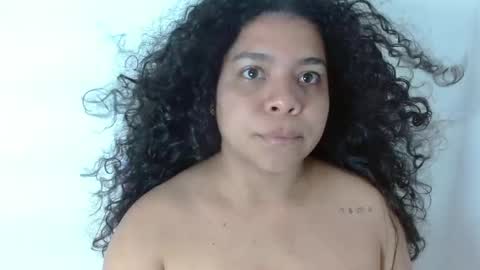 Yuli and SaraIndependent model online show from 01.15.25