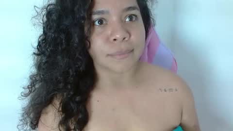 Yuli and SaraIndependent model online show from 01.18.25