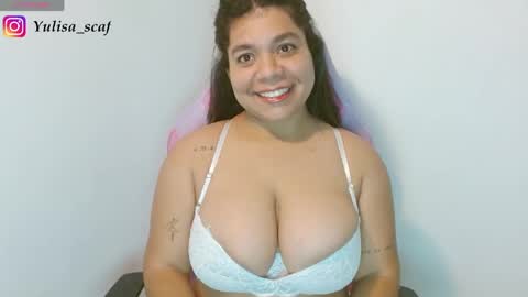 Snapshot of yulissa18 chatting on 05.01.26 Yuli and SaraIndependent model online show from 05.01.26