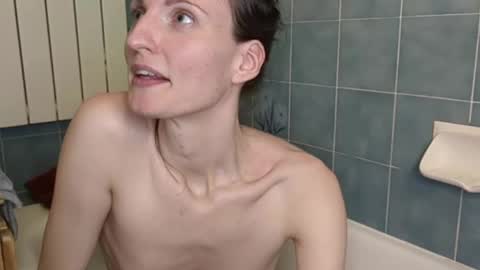 yulla dao online show from 02.14.25