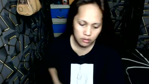 Snapshot of yumi_white chatting on 06.18.26 yumi online show from 06.18.26