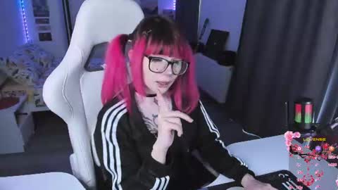 Yumi 3 online show from 06.15.26