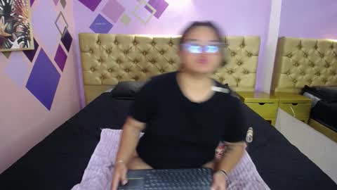 YumiViolet online show from 02.28.26