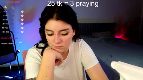 YumemiyaYumi online show from 12.18.24