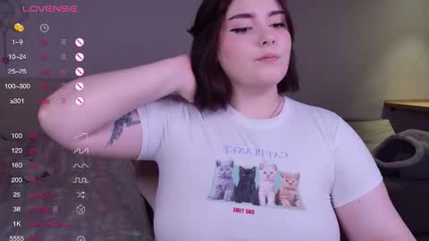 YumemiyaYumi online show from 11.23.25