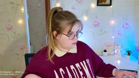 Polly online show from 11.03.25