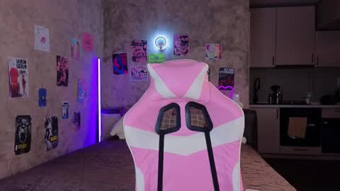 Lisa online show from 02.26.25