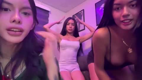 Goddes Renalyn online show from 02.14.25