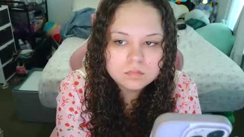 Snapshot of yummyxtummy chatting on 05.26.26 yummyxtummy online show from 05.26.26