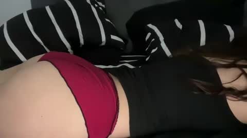 yummyybby online show from 10.24.25