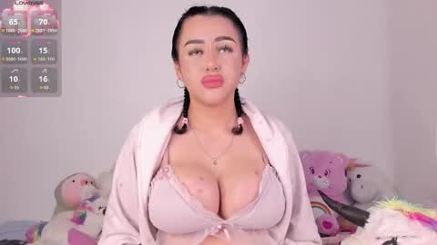 Snapshot of yunahott_ chatting on 02.20.26 yunahott_ online show from 02.20.26