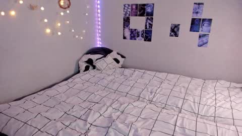 Snapshot of yunapeace chatting on 01.15.26 Yuna online show from 01.15.26