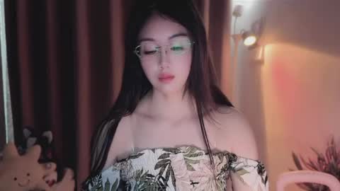 YunEr online show from 06.06.26