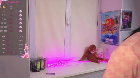 Snapshot of yung_leana chatting on 11.18.25 yung_leana online show from 11.18.25