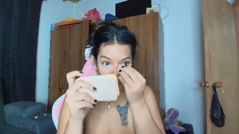 Snapshot of yungelitamor_ chatting on 07.15.26 ELITA online show from 07.15.26