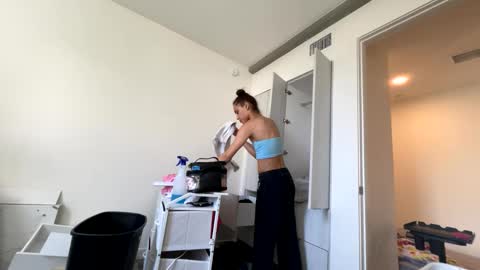 BbyTSSLut online show from 10.02.25