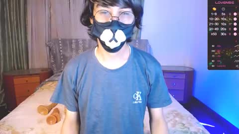 Snapshot of yuniorb chatting on 12.10.24 the puppy boy online show from 12.10.24