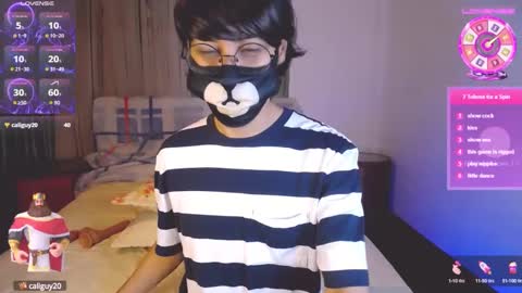 Snapshot of yuniorb chatting on 02.05.25 the puppy boy online show from 02.05.25