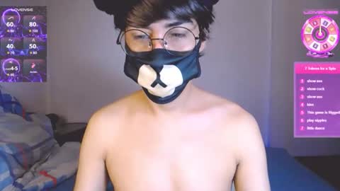 Snapshot of yuniorb chatting on 10.29.25 the puppy boy online show from 10.29.25