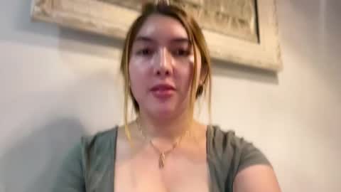 Snapshot of yurika_suckxx chatting on 12.28.24 GODDESS SOFIA online show from 12.28.24