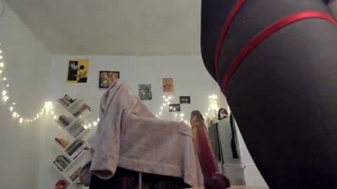 Snapshot of yury_sun chatting on 12.01.24 paola online show from 12.01.24