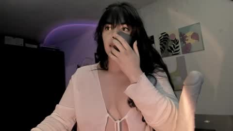 paola online show from 04.10.26