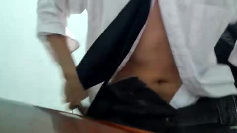 Snapshot of yuuju_innu chatting on 02.21.26 yuuju_innu online show from 02.21.26