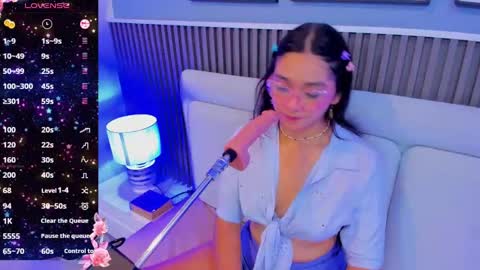 Yuyis  online show from 12.06.24