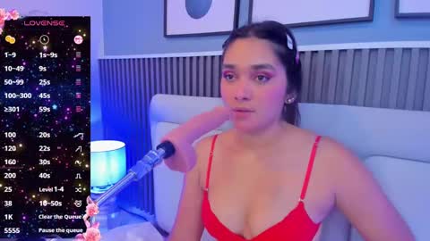 Yuyis  online show from 12.13.24