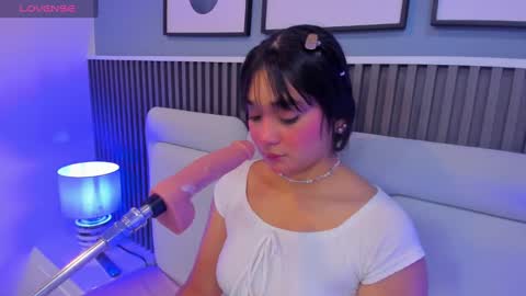 Yuyis  online show from 12.14.24