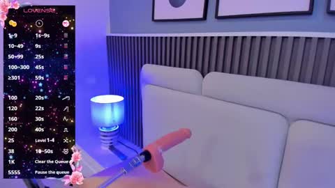 Yuyis  online show from 12.14.24