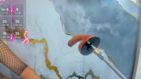 Yuyis  online show from 09.24.25